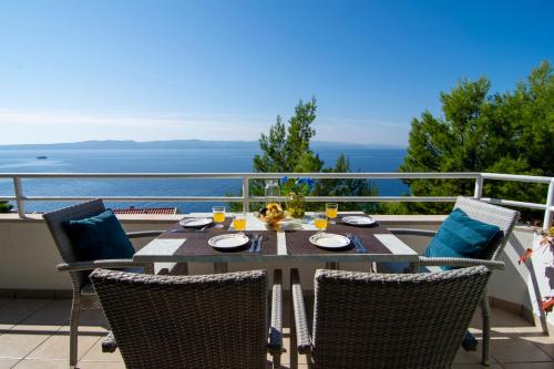 Apartment with Sea View image 10