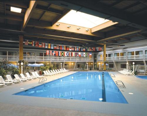 The Cove at Yarmouth - 수영장