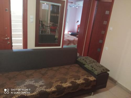 One-Bedroom Apartment image 3