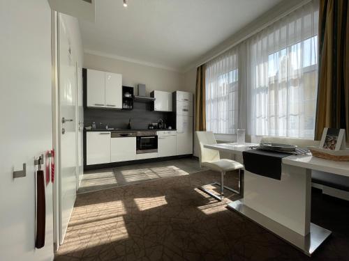 廚房, 皇家宮廷酒店 (Residenz Royal) in 格蒙德