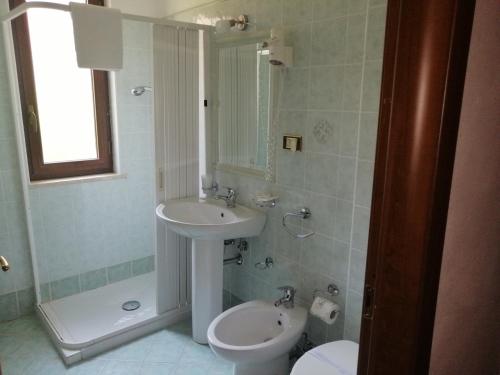 Fürdőszoba, B&B L'antico borgo in Villalago