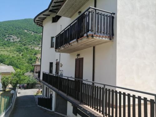 A szálláshely kívülről, B&B L'antico borgo in Villalago