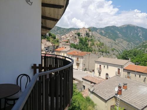 Kilátás, B&B L'antico borgo in Villalago