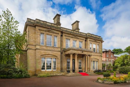 Oulton Hall - image 11