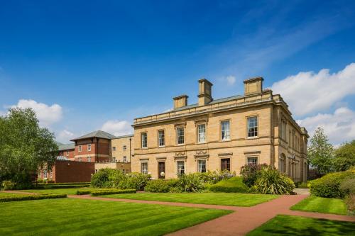 Oulton Hall - image 12