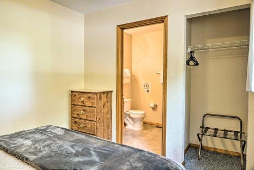 Pet-Friendly Branson Cabin with Private Deck! - image 6