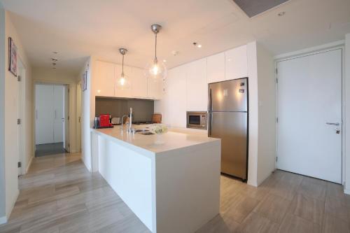 D1 Tower - 2BR Apartment - Allsopp&Allsopp - image 6