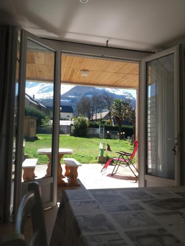 RDC Plein Sud, Terrasse, Jardin, Vallee Luz-St-Sauveur