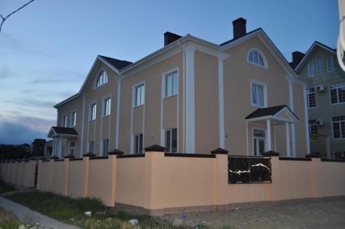 Shokolad Guest House - image 4