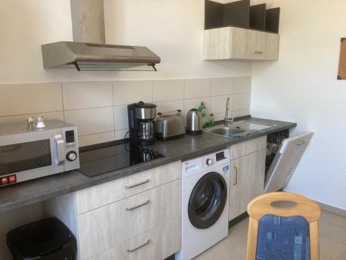 Ferienwohnung Zeitz Appartment Moritzburg 11.1km von Pölzig entfernt