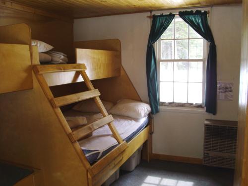 1 double bed, 3 twin beds