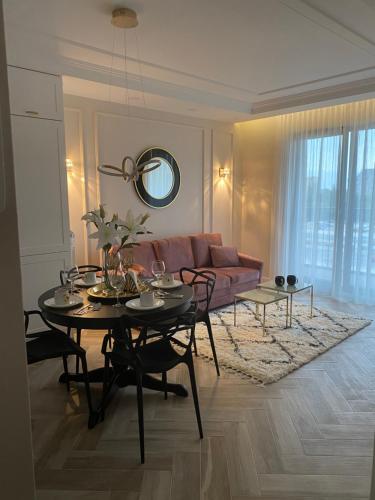Apartament Gdansk przy sercu starowki calkowicie nowy 2021, beautiful apartment in the old town buli – khách sạn tại Đảo Granaries