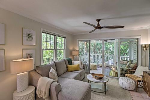 Charming Boho Breeze Retreat with Pool Access - image 12