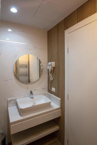 Dazur Coast Resort