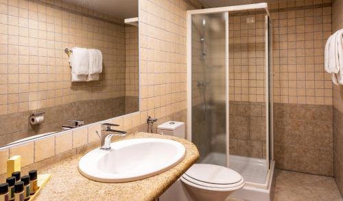 Standard  Twin or Double Room image 7