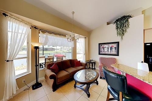 Canalfront Oasis - Lanai Boat Dock & Pool home - image 7