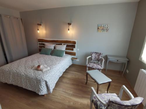 Les Hauts de Grazac, Chambres et Tables d'hôtes 3