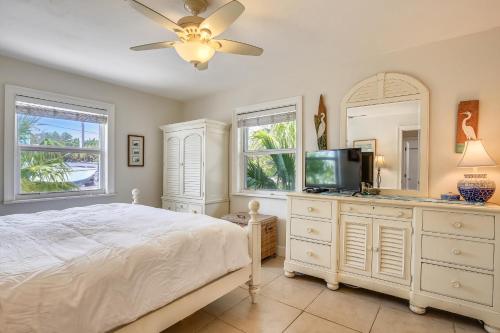 Beachfront Ocean Duplex in Layton, USA