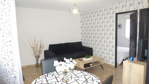 Caroline - Apartment - Oyonnax