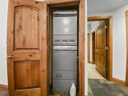 12 C Powder Run condo - image 4