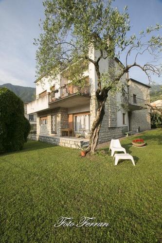  CASA VACANZE GLI ULIVI DEL LAGO in Sale Marasino