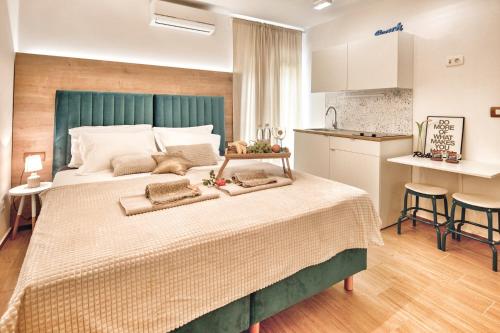 1 queen bed