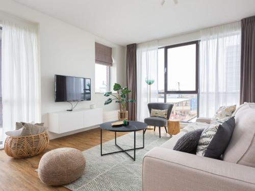 Modern apartment close to the beach and the sea
