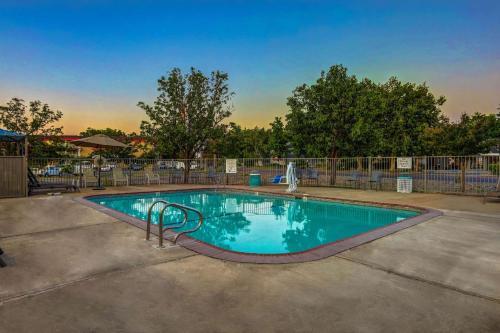 Motel 6-Red Bluff, CA