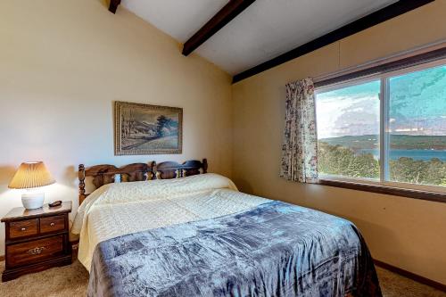 Lakeview Condo - image 11