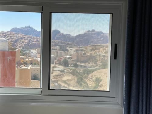 Petra Heart Hotel - image 5