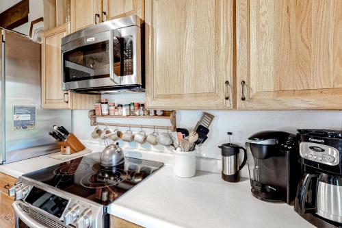 Cozy Carnelian Bay Cabin - image 5