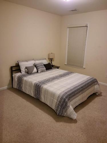 Cozy, Quiet Home by SugarLoaf Mills and Mall of Ga