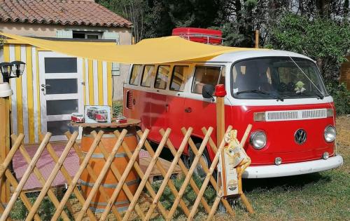 Mes Nuits Vintage en Combi - Chambre d'hôtes - Robion