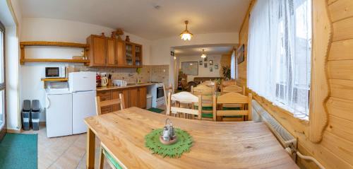 Kitchen, ASPEN in Nova Lesna