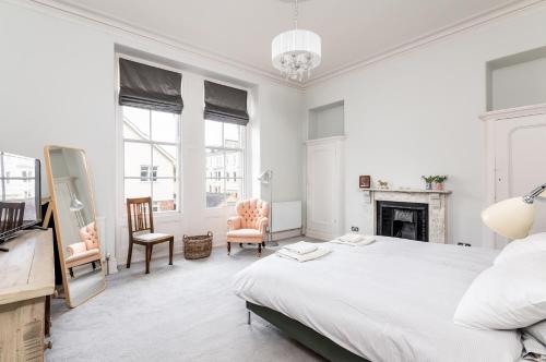 Apt 2, 2 Driffield Terrace Bright & Spacious 2-Bed Apartment in York Pass The Keys, York (photo 2)