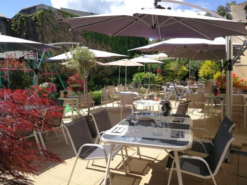 A szálláshely kívülről, Logis Hotel-Restaurant La Sapiniere in Sedan