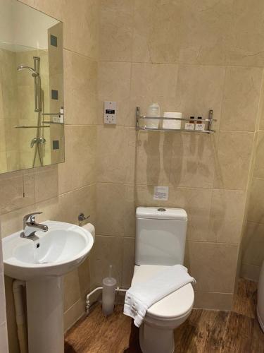 The Tudor Hotel - image 7