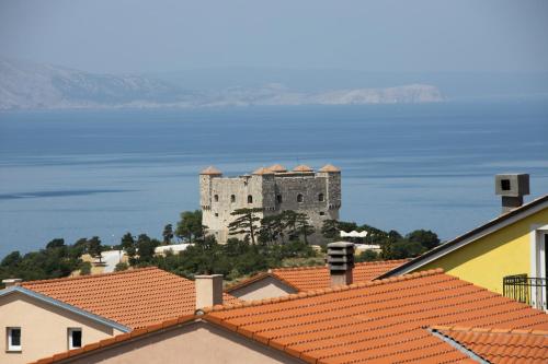 Skats, Apartments Kristijan in Senj