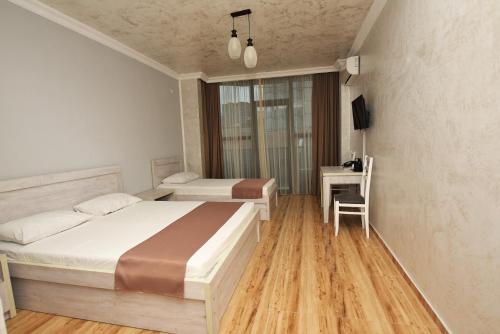 Kazbegi Hotel Batumi – Batumi, IL