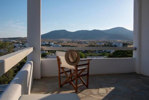 Cleopatra Seaside Homes, Logaras, Paros