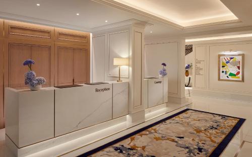 Jumeirah Carlton Tower