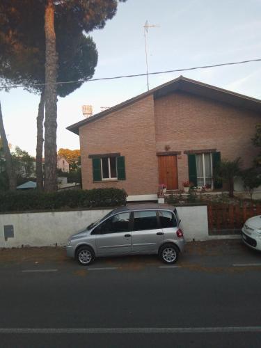 AFFITTACAMERE VILLA SOFIA accanto Ospedale con ampio giardino in Fano