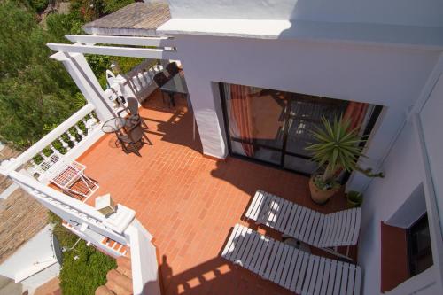 Two-Bedroom House image 9