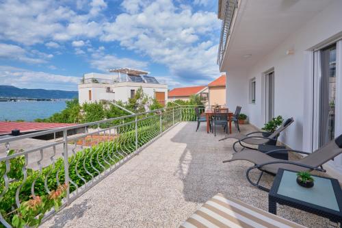 Apartments Sime - main image