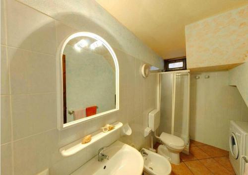 2 bedrooms, 4 beds
