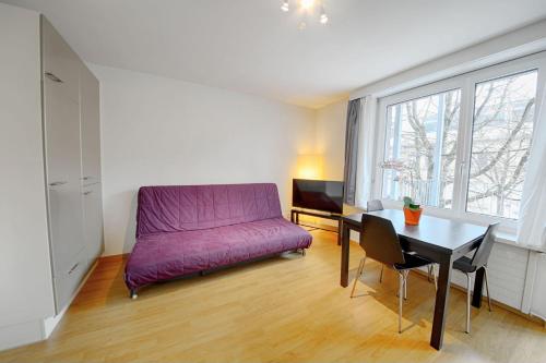 One Bedroom Apartment with balcony M