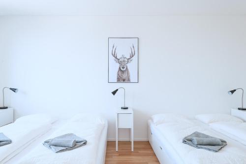 Apartment with balcony H
