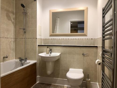 Toothbrush Apartments - Ipswich Waterfront - Anchor St - image 11