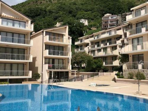 Beauty apartment in Blue star complex Przno Montenegro