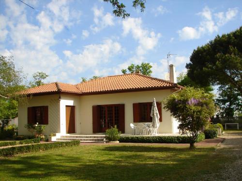 Une maison avec jardin pour un séjour à Oléron gîte à louer Allards